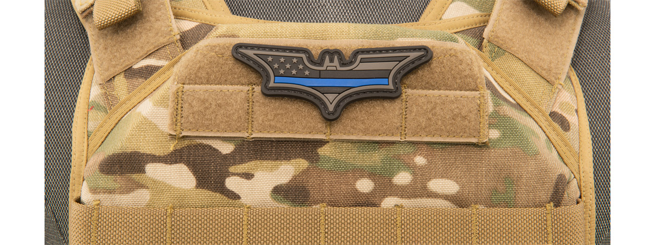 Batman US Flag PVC Patch (Color: Dark Gray w/ Blue Stripe) - Click Image to Close